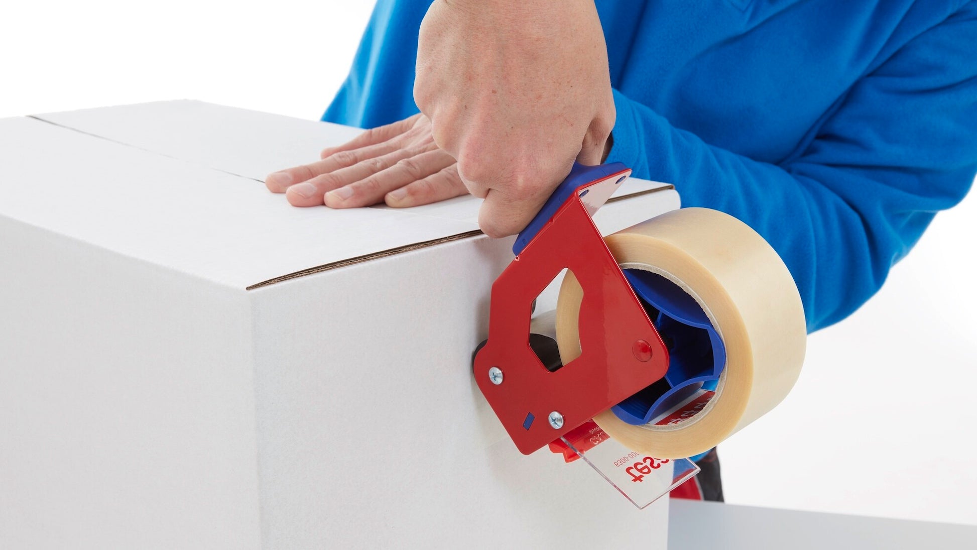 tesa® 4100 tesa® 4100 General Purpose Carton Sealing Tape - tesa-4100-general-purpose-carton-sealing-tape-transparent-step1of6-ap.jpg