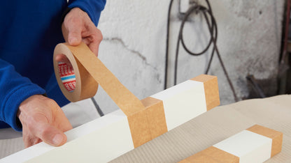 tesa® 4309 Temperature resistant masking tape for spray painting with subsequent oven-drying up to 120 °C - tesa-4309-masking-tape-for-paint-spraying-step1of7-ap.jpg