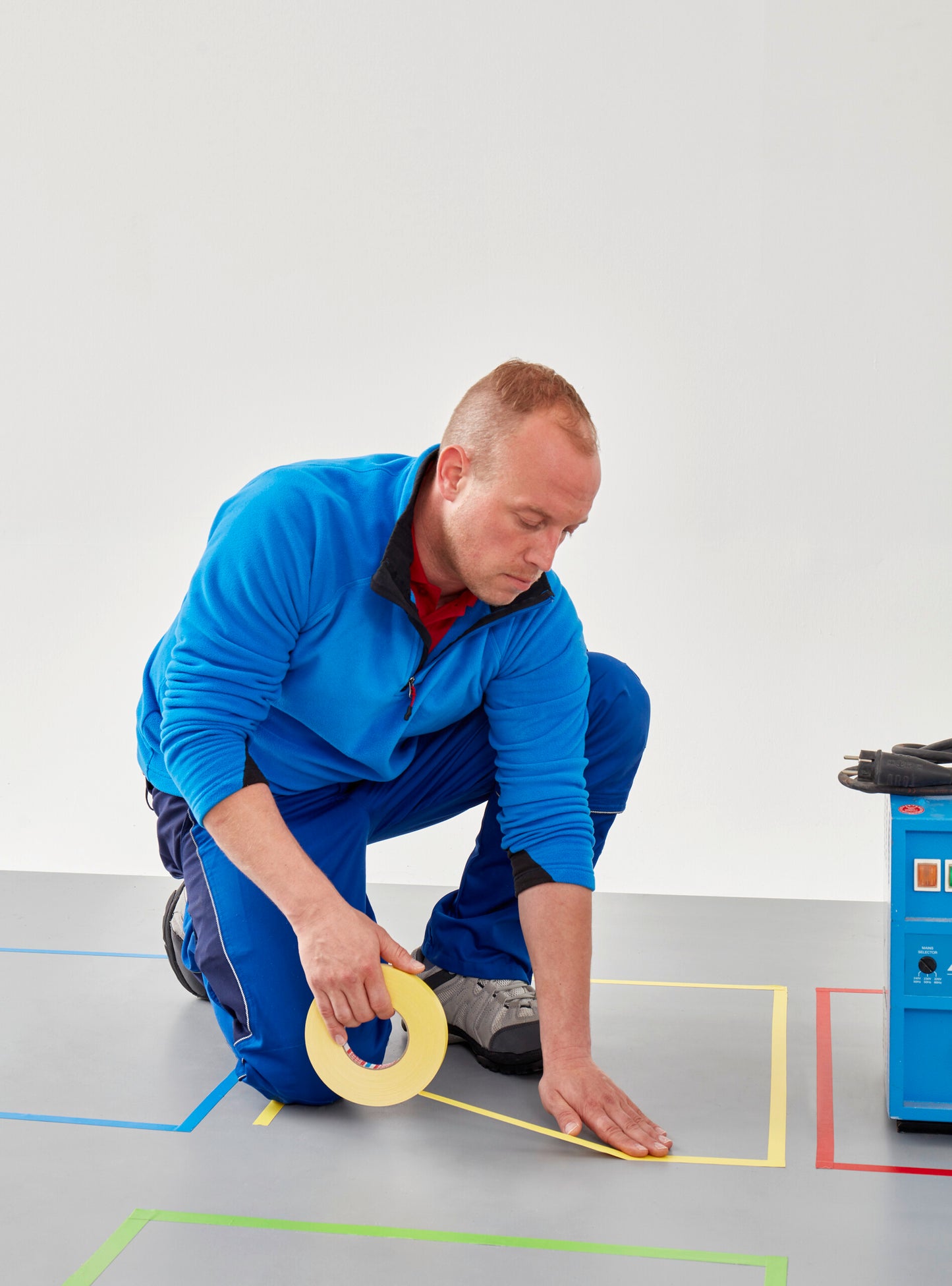 tesa® 4651 Premium Acrylic Coated Colored Cloth Tape - tesa-4651-premium-colored-cloth-tape-02-ap.jpg