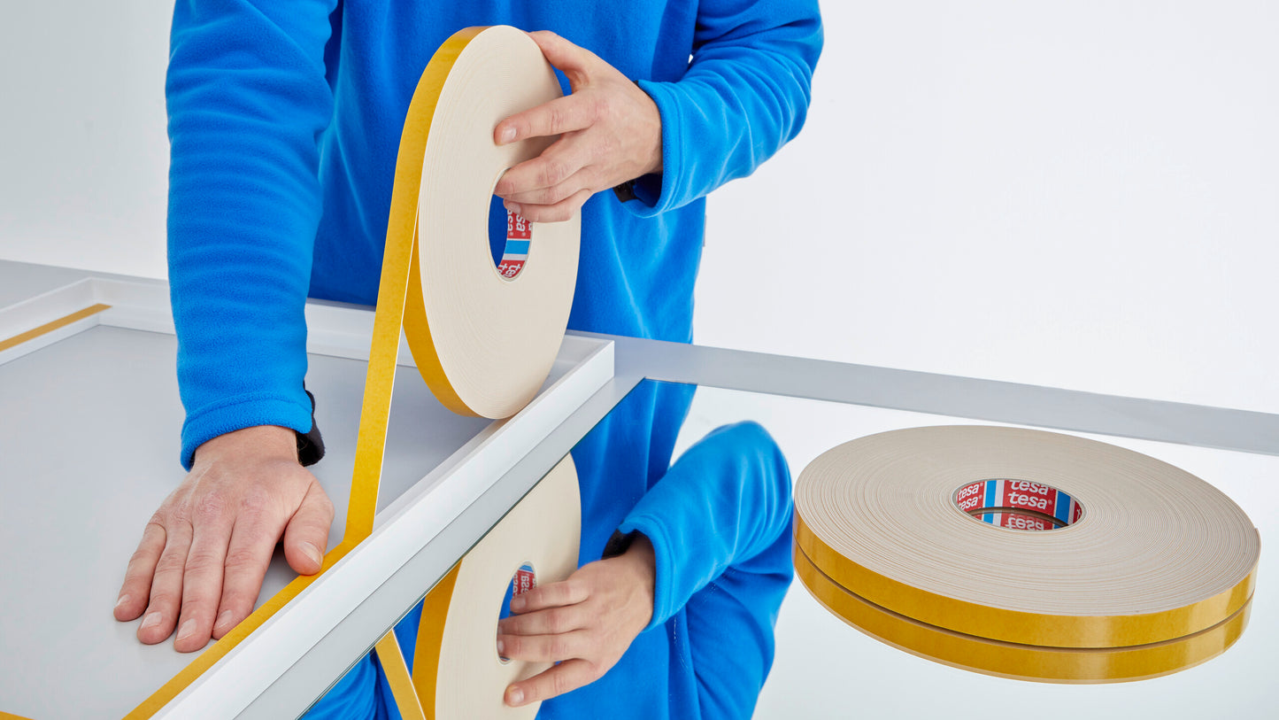 tesa® 4952I tesa® 4952 Double-sided PE Foam Tape (1150 µm) - tesa-4952-double-sided-mirror-tape-step1of4-001.jpg
