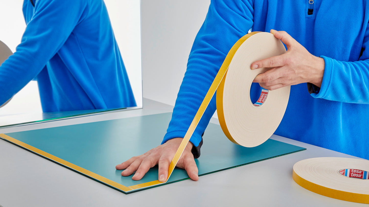 tesa® 4952I tesa® 4952 Double-sided PE Foam Tape (1150 µm) - tesa-4952-double-sided-mirror-tape-step1of4-002.jpg