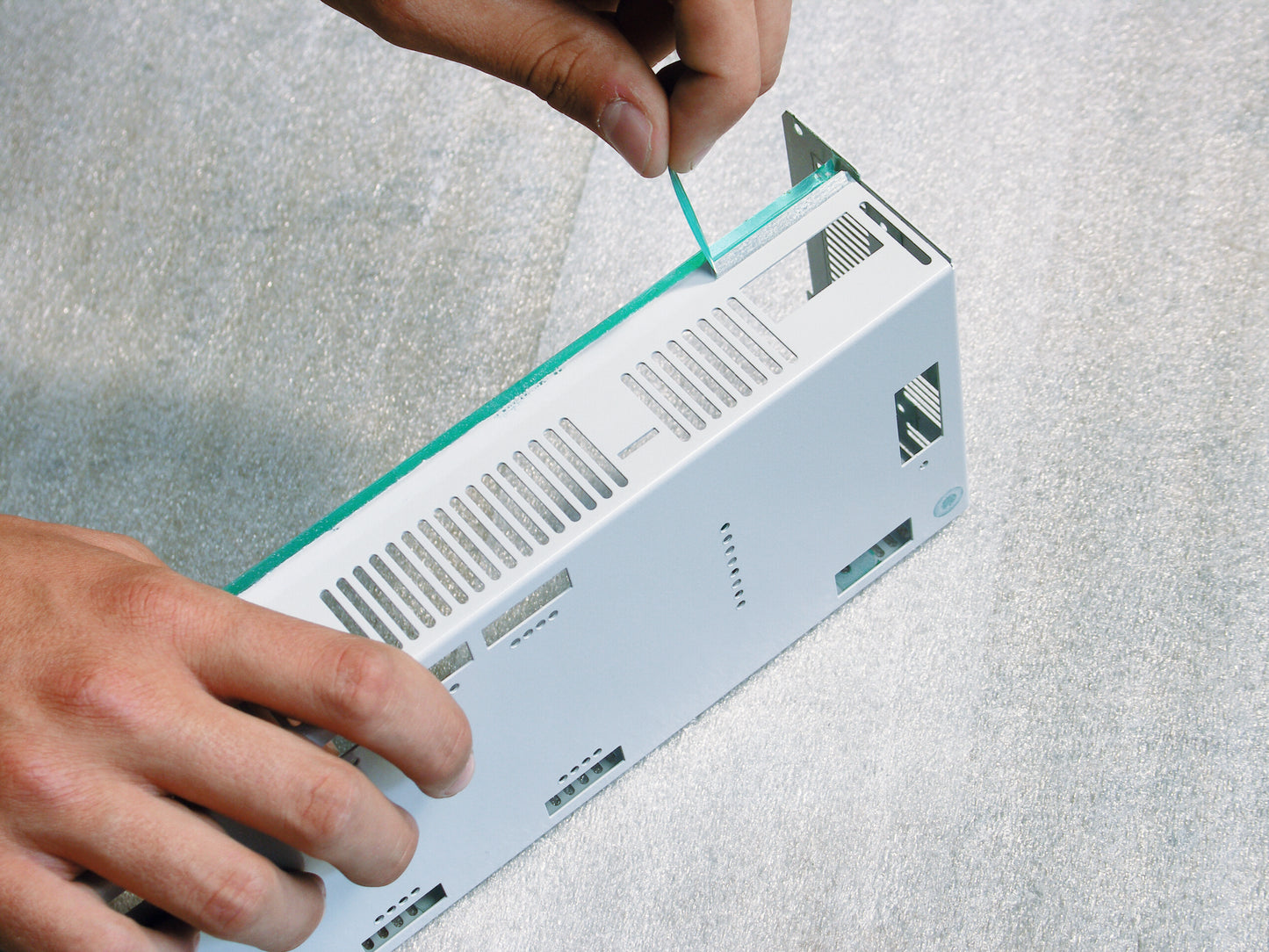 tesa® 50600 tesa® 50600 is used for various applications, especially for masking during powder-coating processes, surface protection application - tesa-50600-50620-polyester-silicone-masking-tape-green-translucent-ap-003.tif.jpg