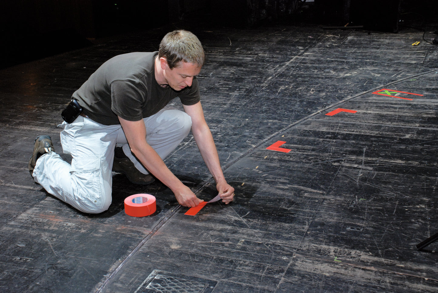 tesa® 4671 Colored gaffer tape - tesa 04651 ap 003.jpg