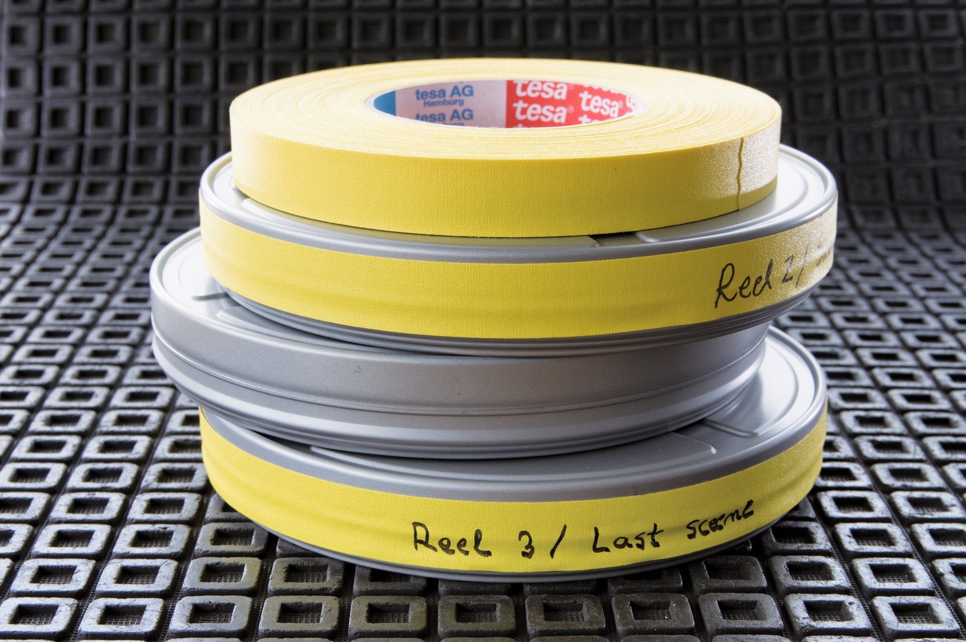 tesa® 4671 Colored gaffer tape - tesa 04651 ap 006.jpg
