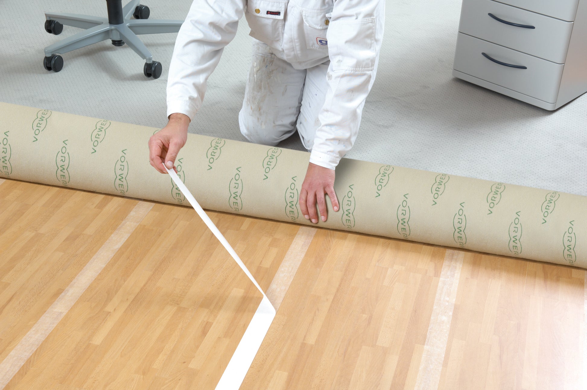 tesa® 51960 Carpet laying tape for professional users - removable - - tesa 51960 ap 008.jpg